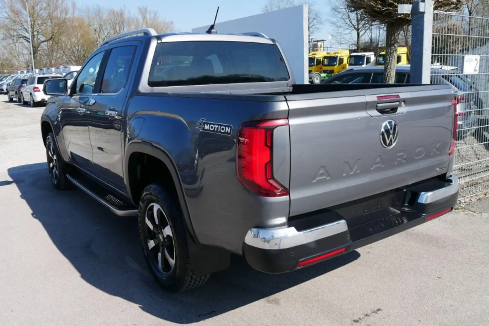 Volkswagen Amarok 2.0 TDI 205CV 4MOTION aut. Style Gris - 2