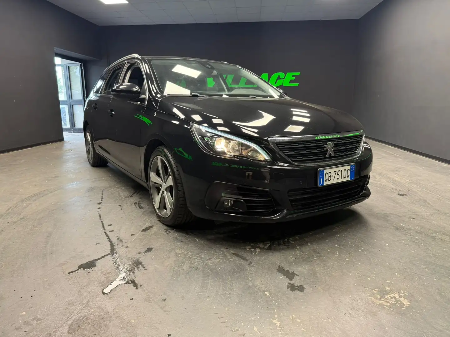 Peugeot 308 308 II SW SW 1.5 bluehdi Allure s Negru - 1