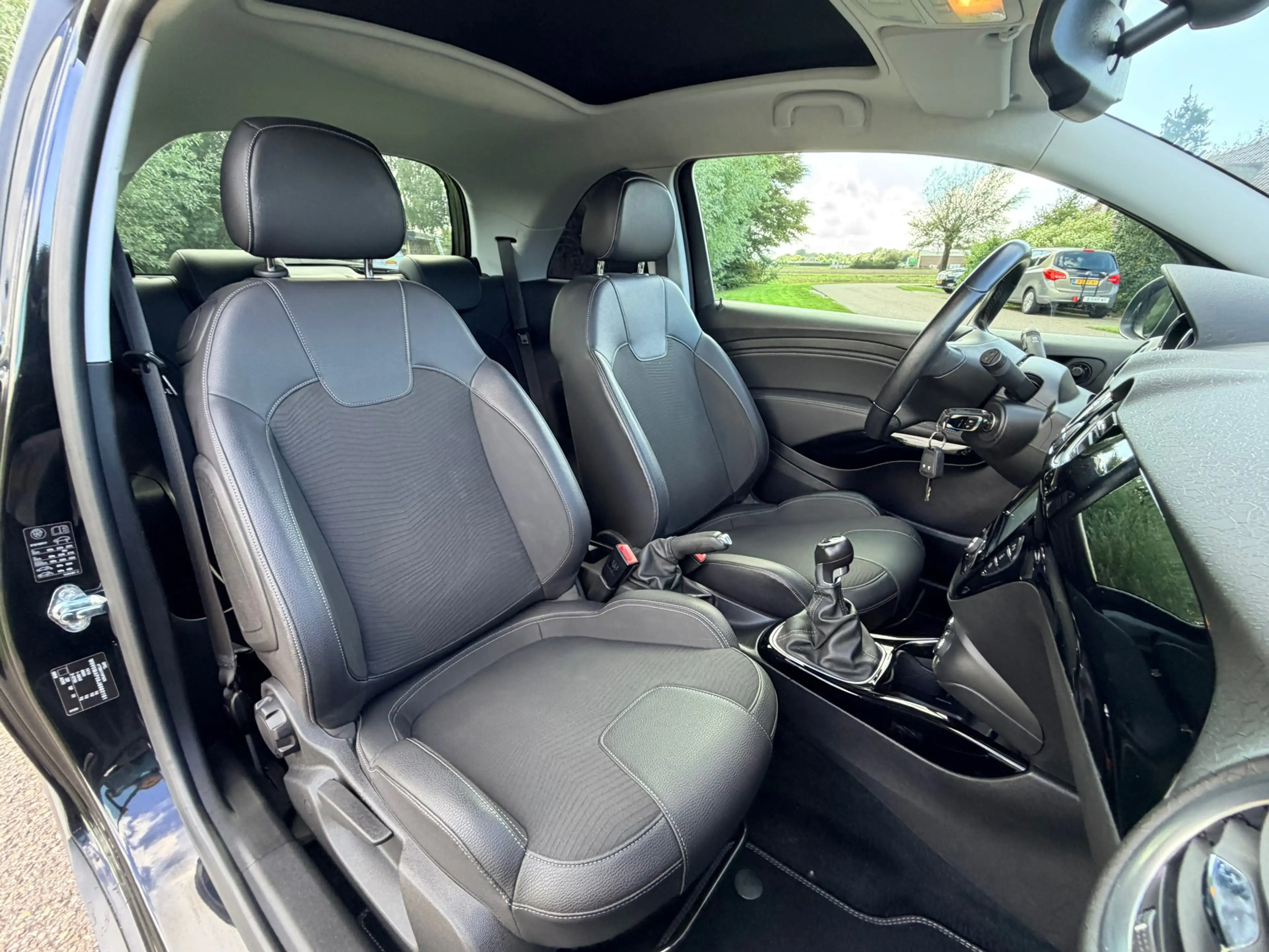 Opel Adam 1.0 Turbo Rocks CARPLAY Clima Navi Cruise Control — photo 6