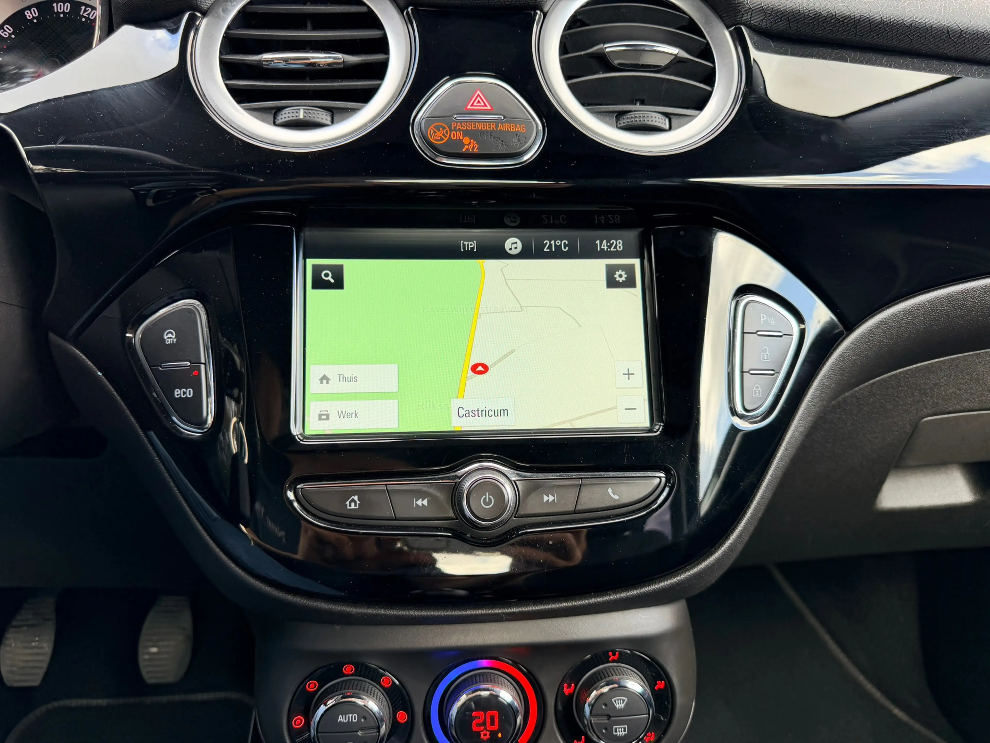 Opel Adam 1.0 Turbo Rocks CARPLAY Clima Navi Cruise Control — photo 30