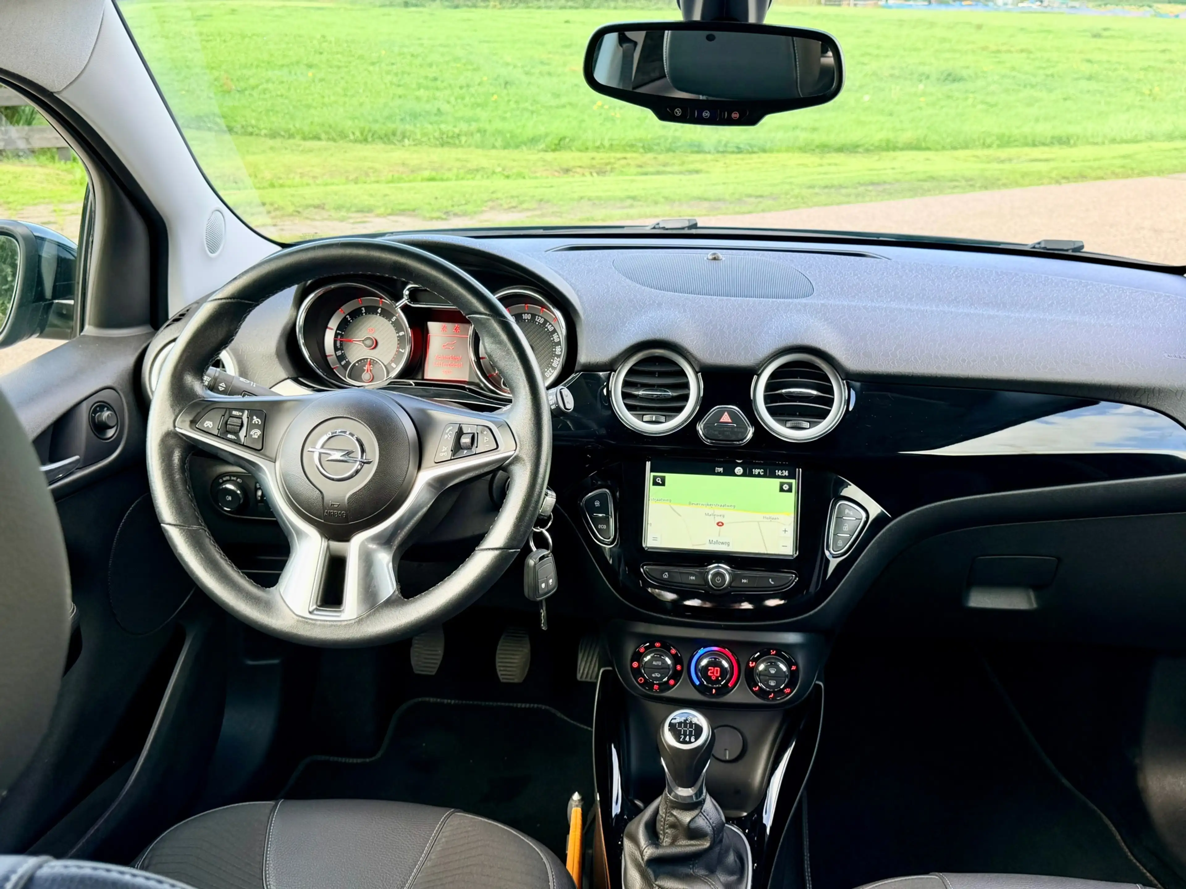 Opel Adam 1.0 Turbo Rocks CARPLAY Clima Navi Cruise Control — photo 4