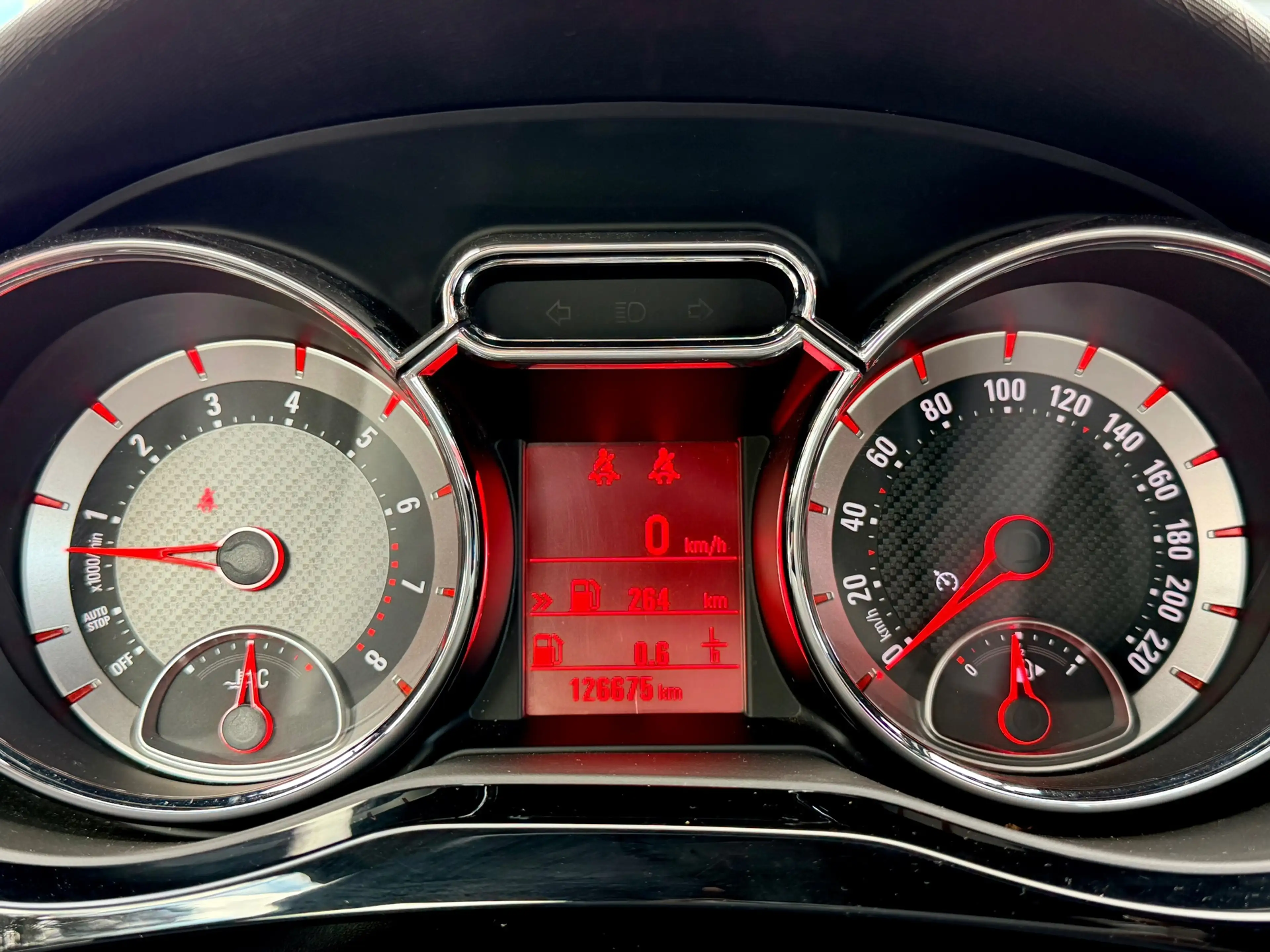 Opel Adam 1.0 Turbo Rocks CARPLAY Clima Navi Cruise Control — photo 26
