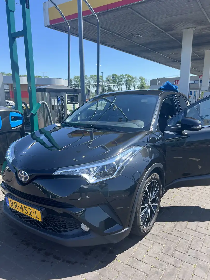 Toyota C-HR 1.8 Hybrid Executive Чёрный - 1