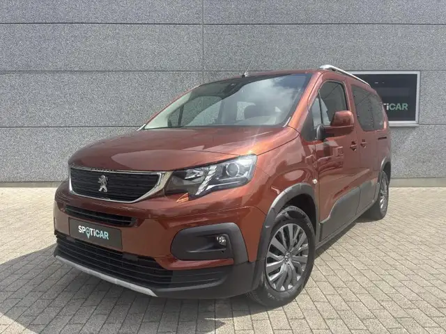 Peugeot Rifter Allure Long 7-seats