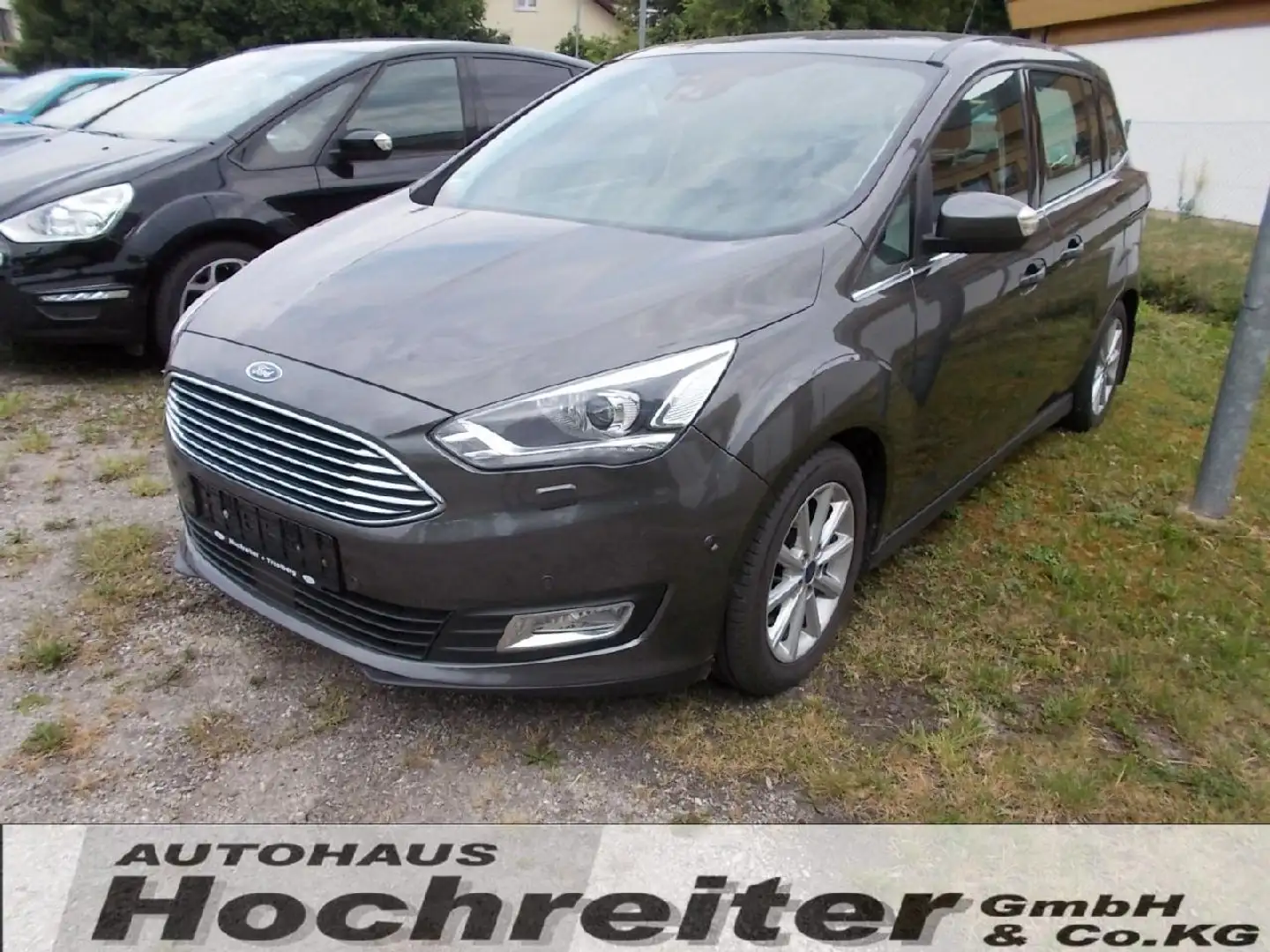 Ford Grand C-Max Titanium Grau - 1