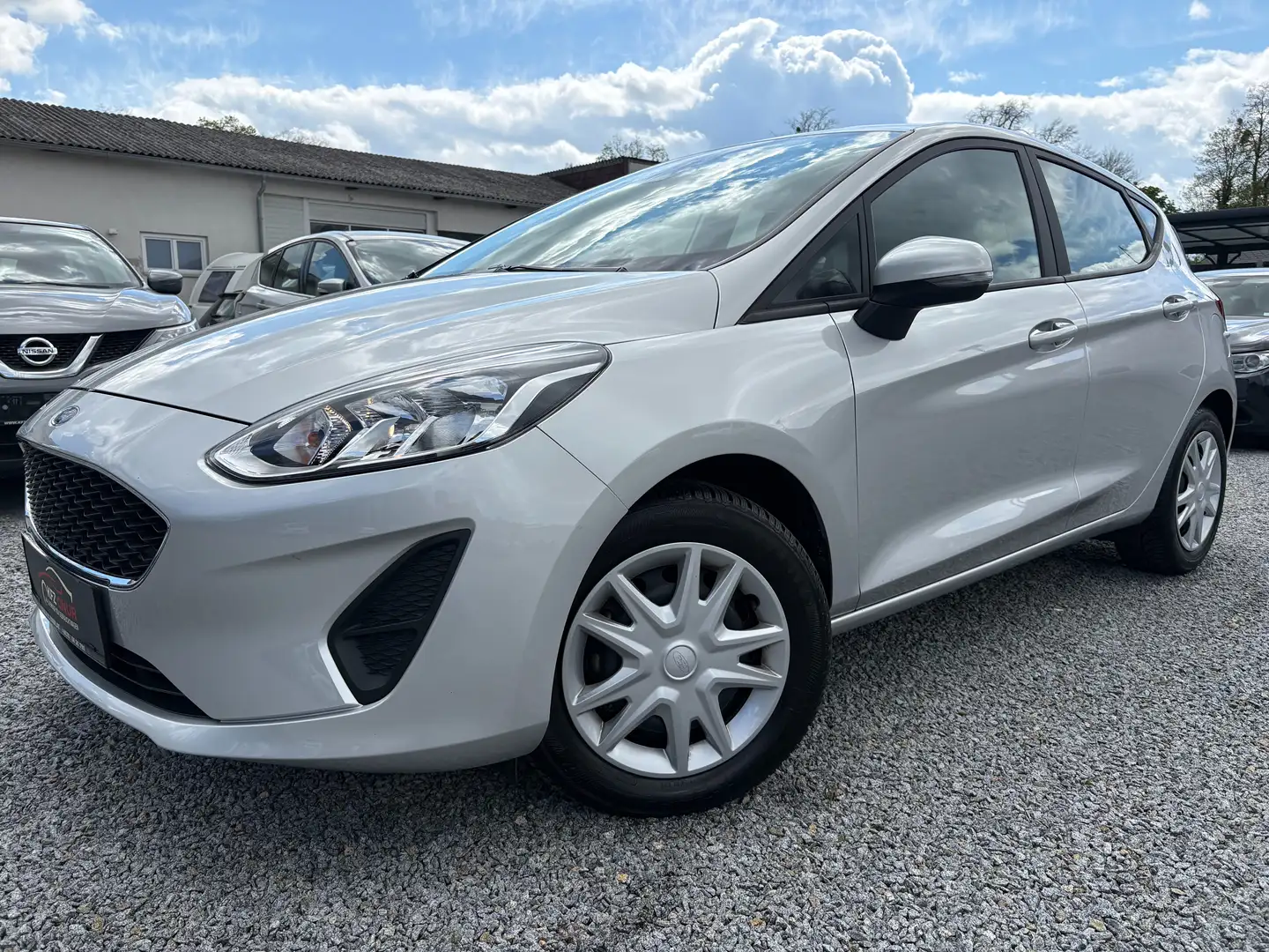 Ford Fiesta Fiesta Trend 1,1*1.BESITZ*WENIG KM*NEUWERTIG Silber - 1