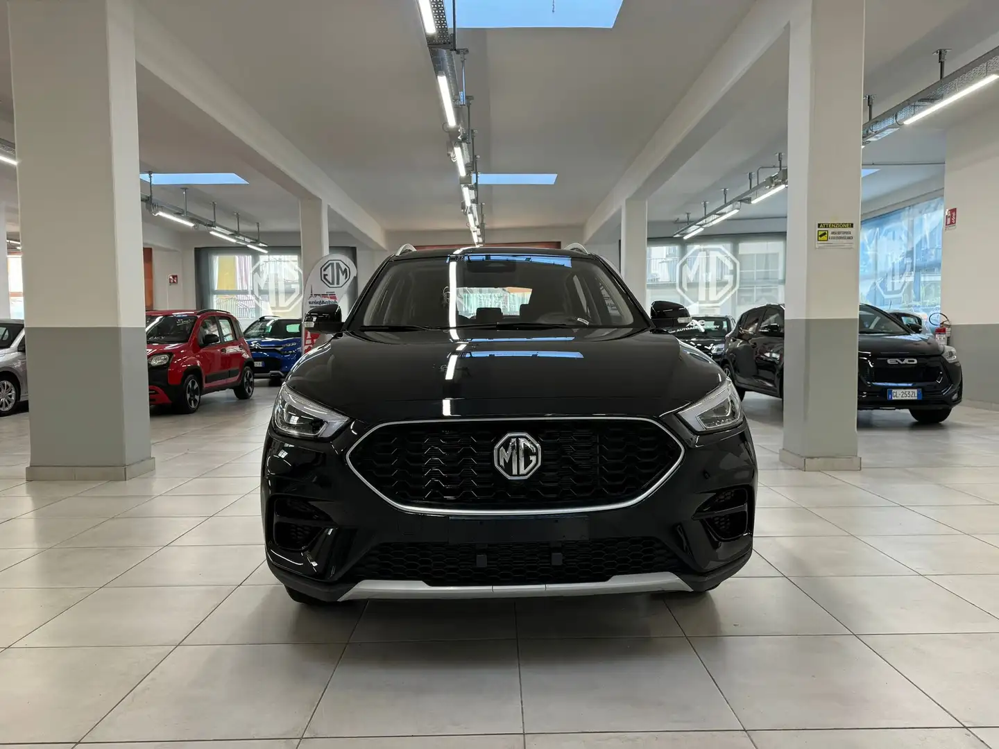 MG ZS CLASSIC 1.5L 5MT COMFORT Fekete - 2