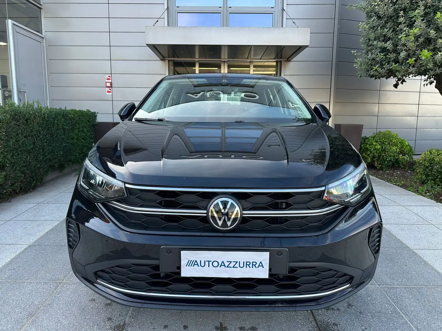 Volkswagen Taigo Taigo 1.0 TSI 110 CV Life *PROMO AZZURRA* Nero - 2