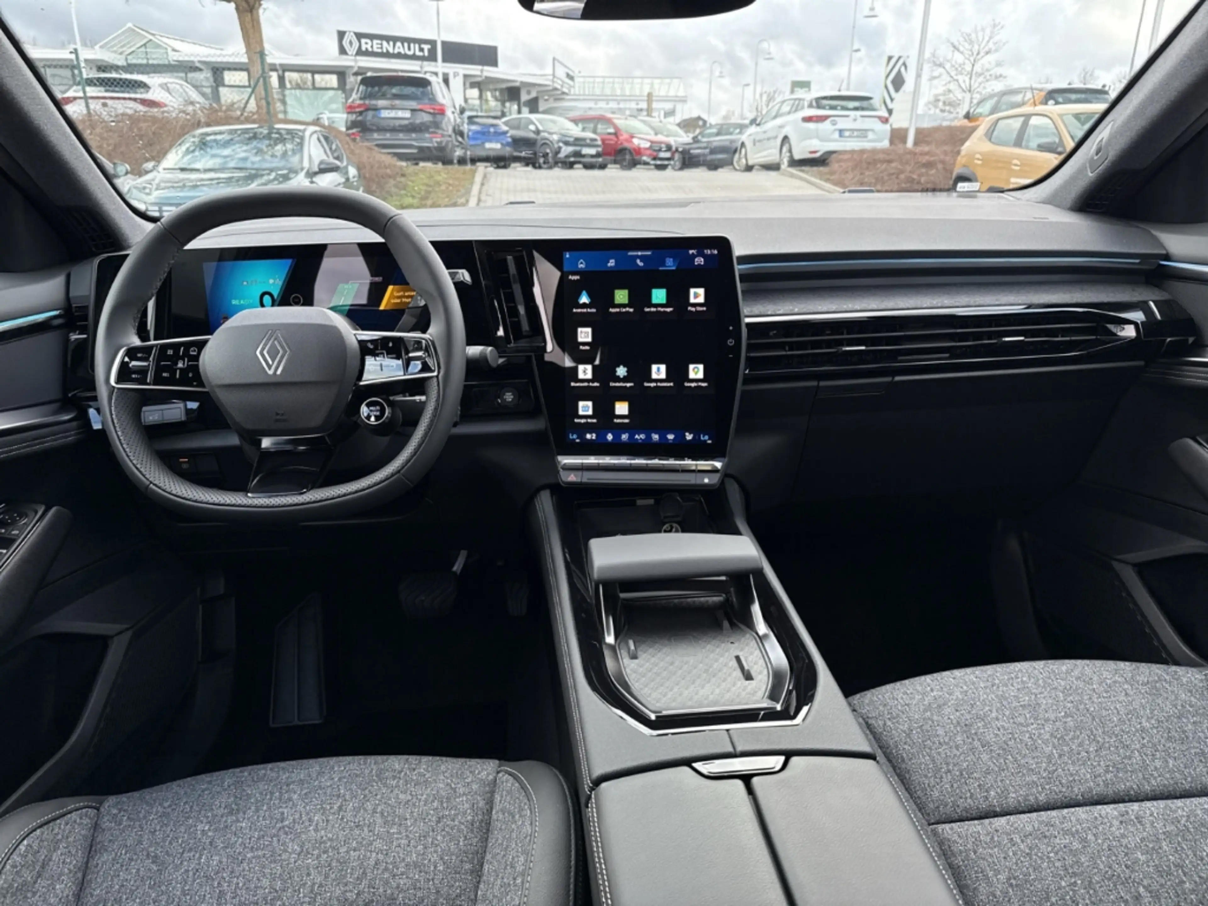Renault Rafale TECHNO FULL HYBRID E-TECH 200 Techno KLIMA+NAVI — photo 14