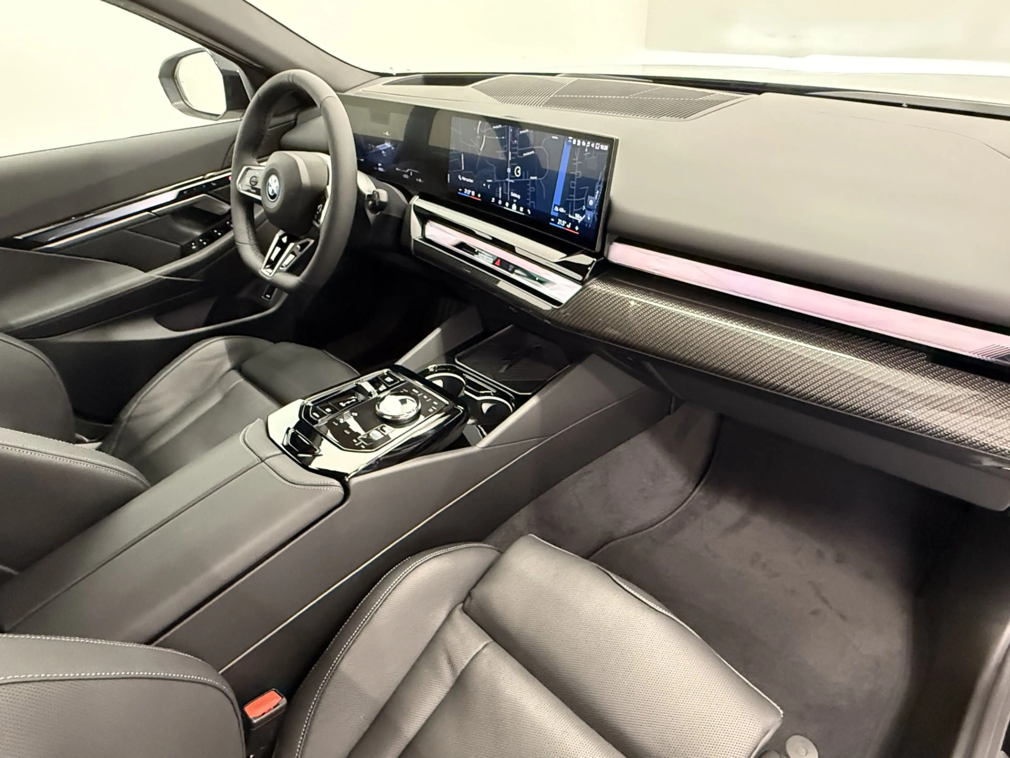 BMW i5 xDrive40 — photo 5