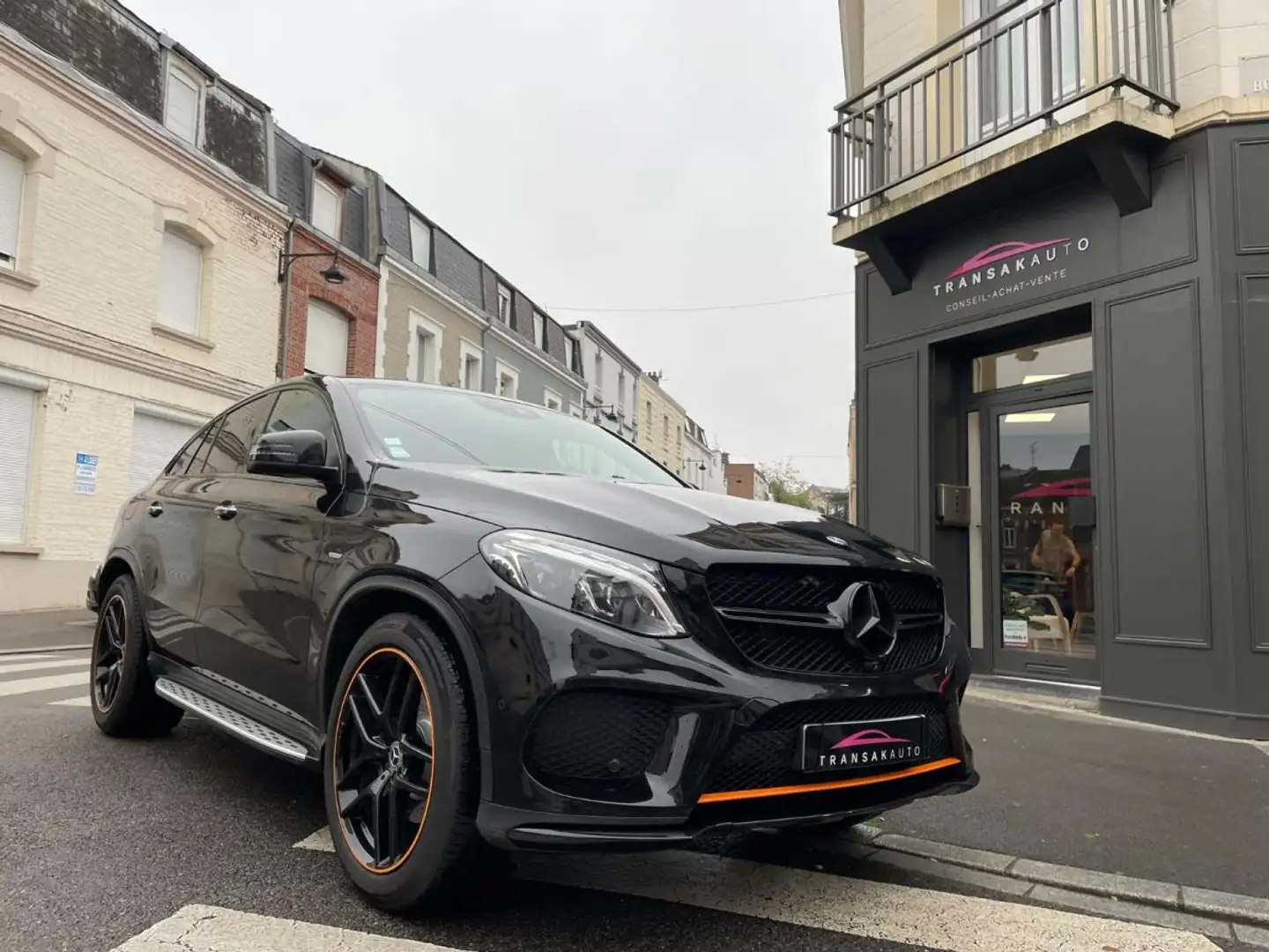 Mercedes-Benz GLE 350 COUPE 350d 9G-Tronic 4MATIC - ORANGE ART EDITION / Noir - 1