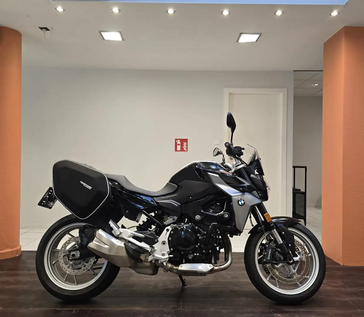 BMW F 900 R Black - 1