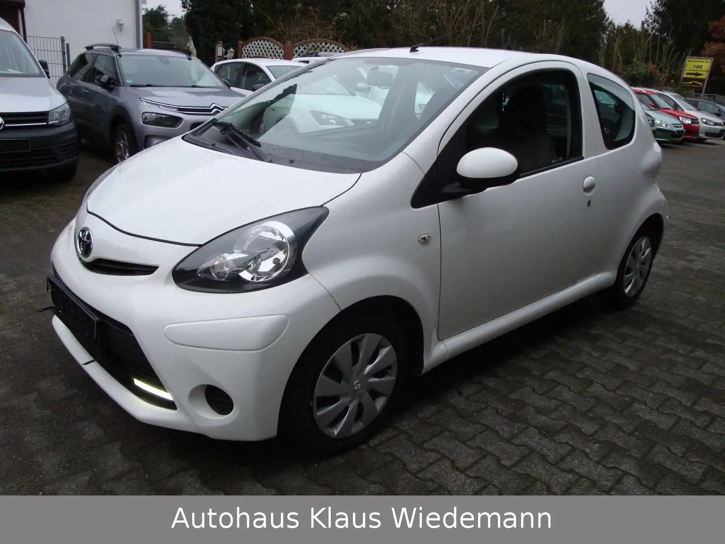 Toyota Aygo (X) 1,0-l-VVT-i Cool - 1.Hd./orig. 42 TKM Blanc - 1