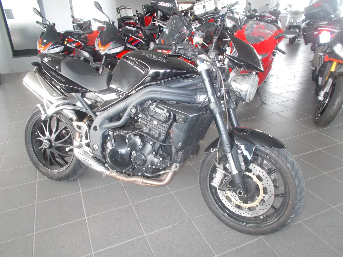 Triumph Speed Triple 1050 Czarny - 1