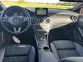 Mercedes-Benz A 200 7G-DCT Urban Rot - thumbnail 6