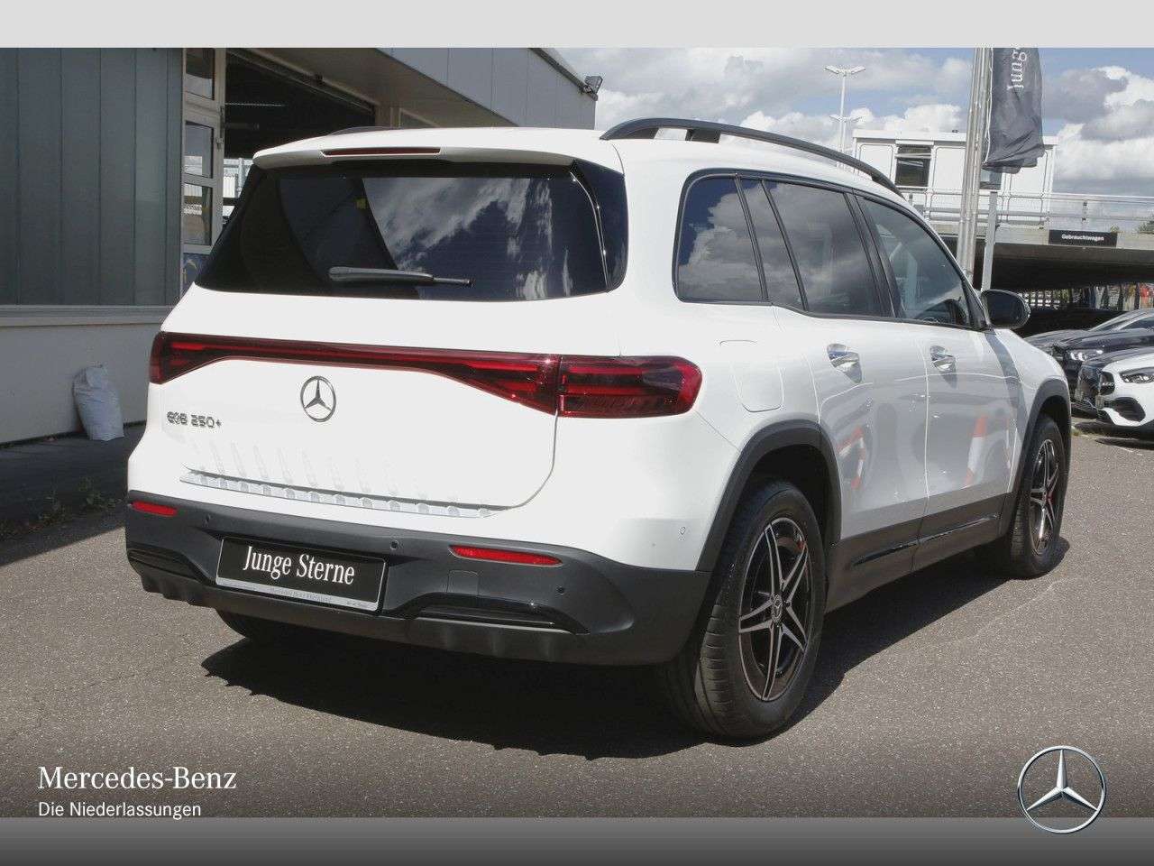 Mercedes-Benz EQB