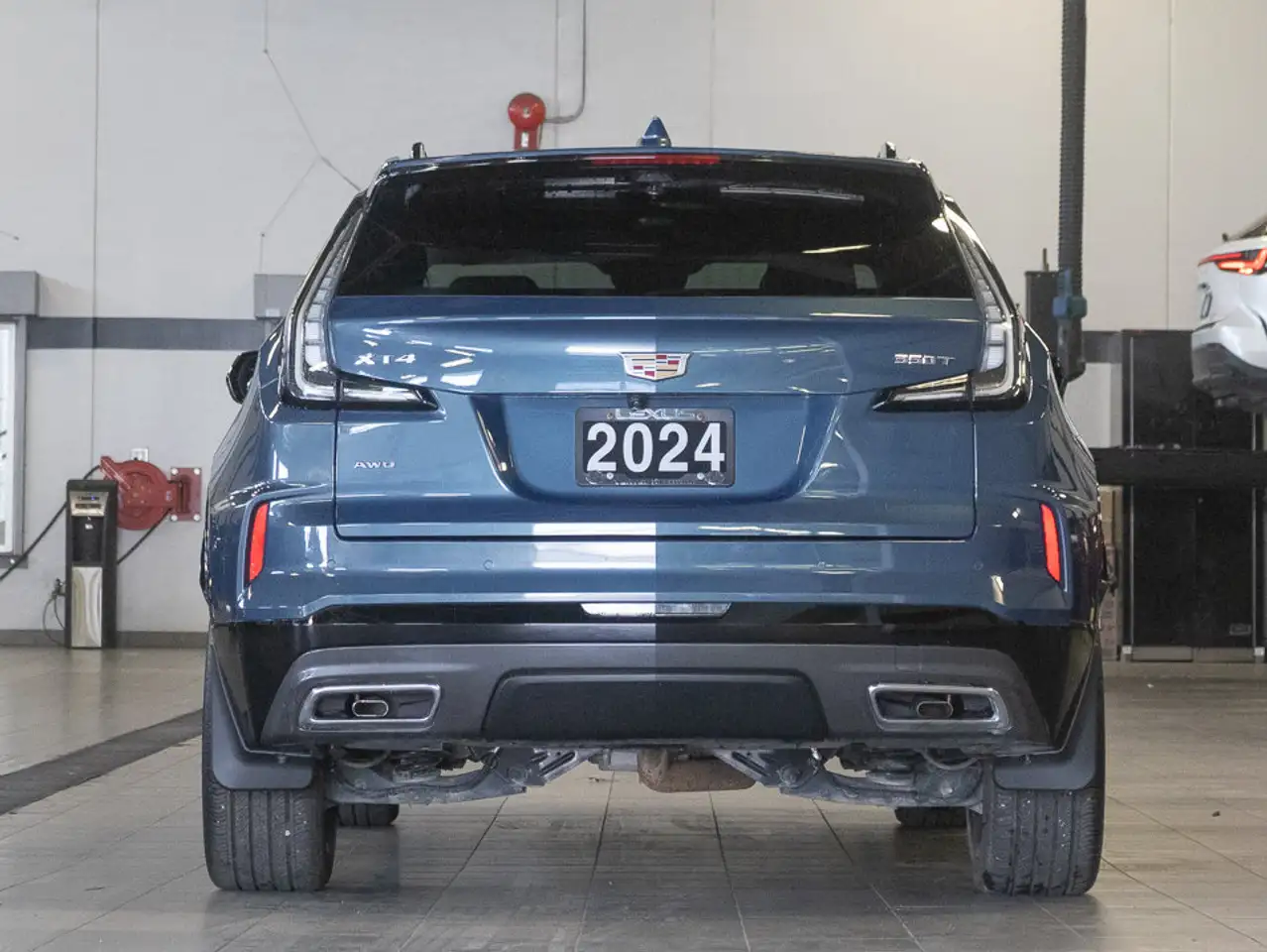 Cadillac XT4 снимка Cadillac XT4