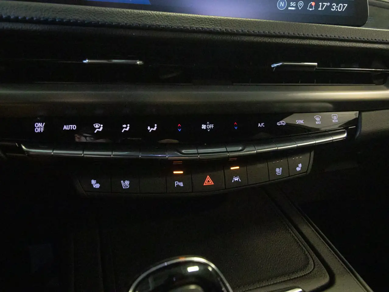 Cadillac XT4 снимка Cadillac XT4