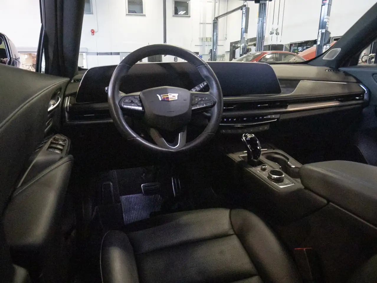 Cadillac XT4 снимка Cadillac XT4