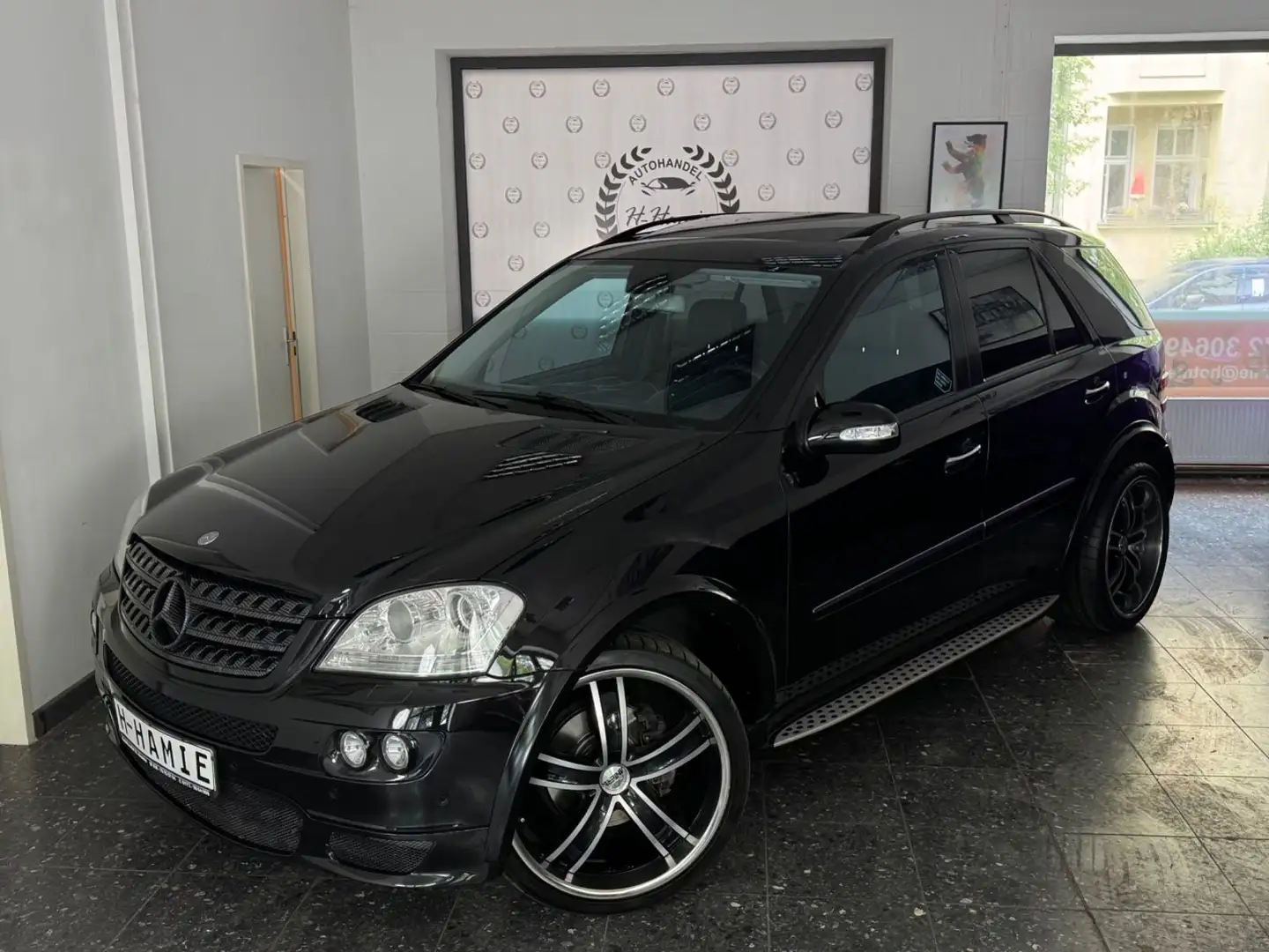 Mercedes-Benz ML 350 BRABUS OPTIC ONE OF ONE S-DACH 22" 8-FACH Negro - 1