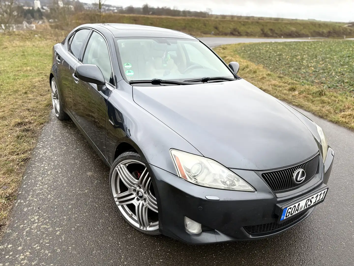 Lexus IS 220d TÜV Bis 2028 - 1