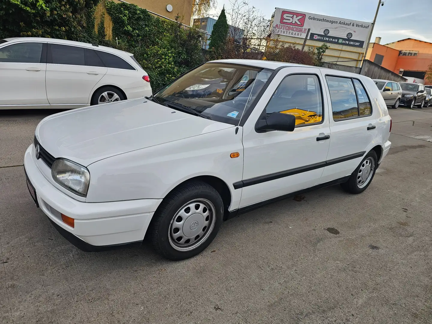 Volkswagen Golf 1.8 Automatik 1-Hand Weiß - 1