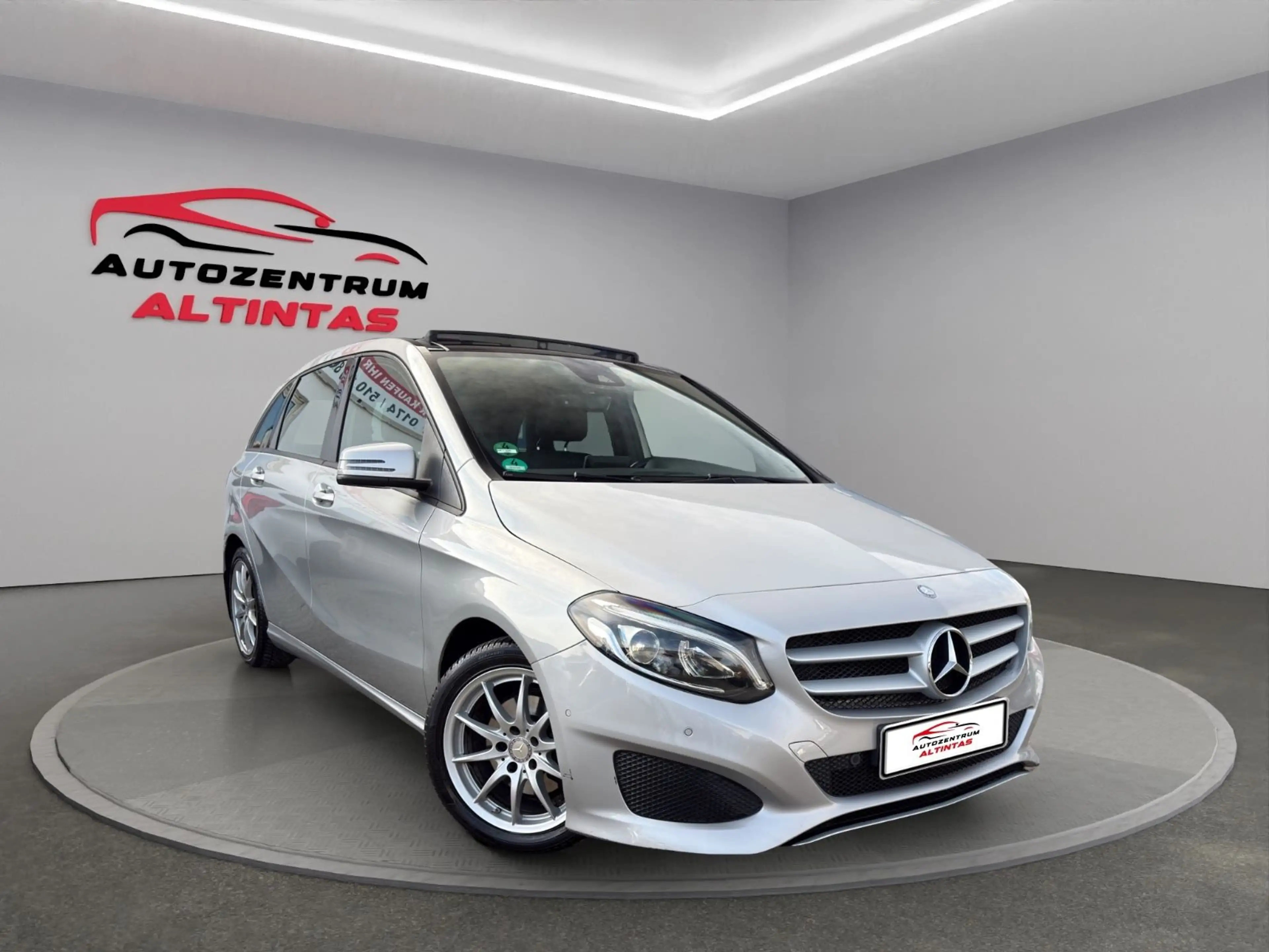 Mercedes-Benz B 220 D 4-MATIC*AUT*89TKM*PANO*NAVI*LED*LEDER*RFK — photo 2