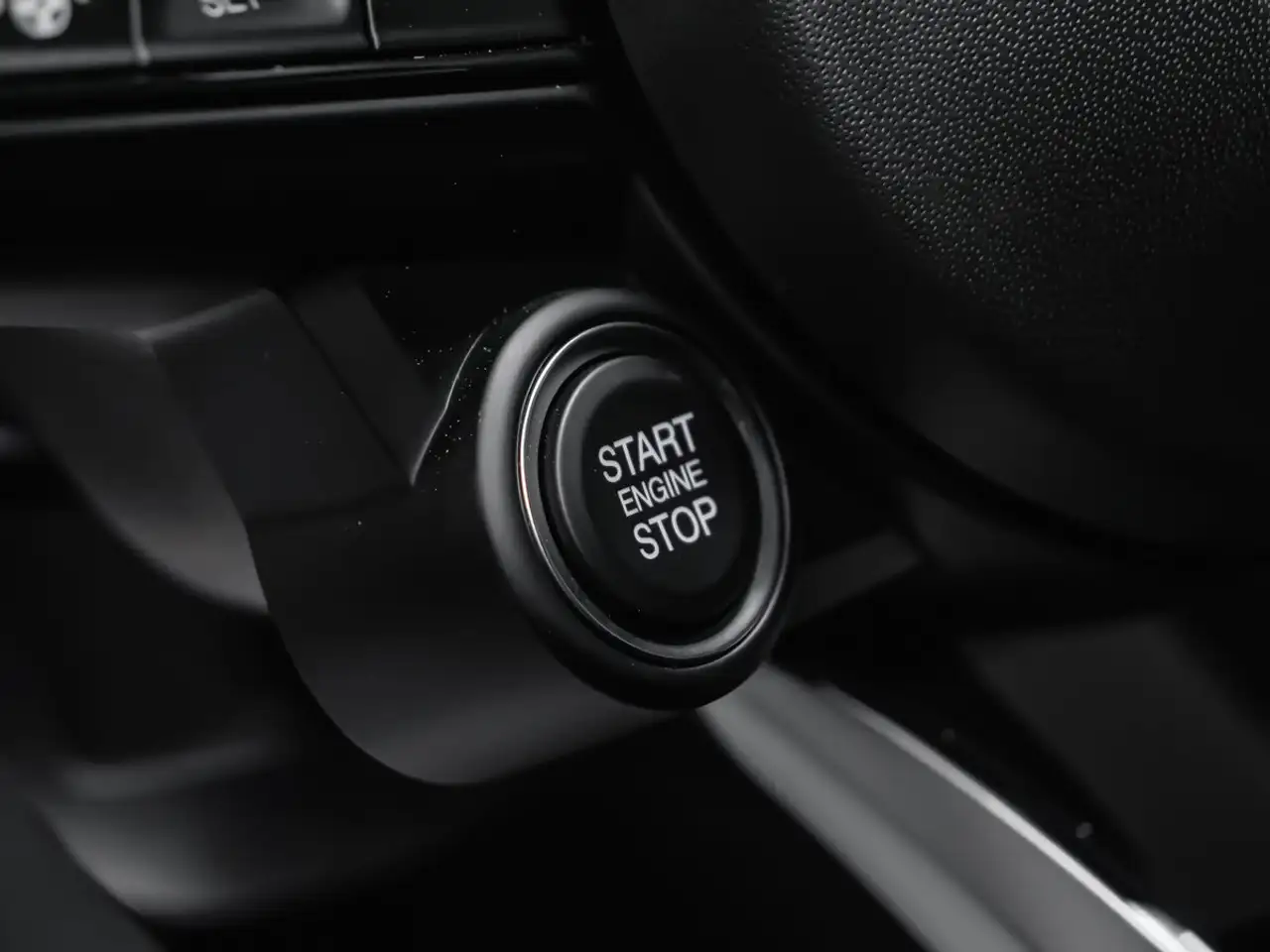 Alfa Romeo Stelvio снимка Alfa Romeo Stelvio