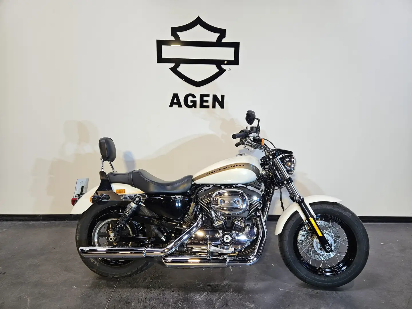 Harley-Davidson Sportster Blanco - 1