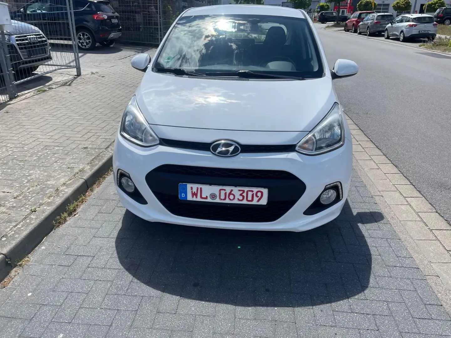 Hyundai i10 Trend*2.HAND*EURO6*KLIMA*PDC*2xSHZ*TEMPOMAT* Blanc - 2
