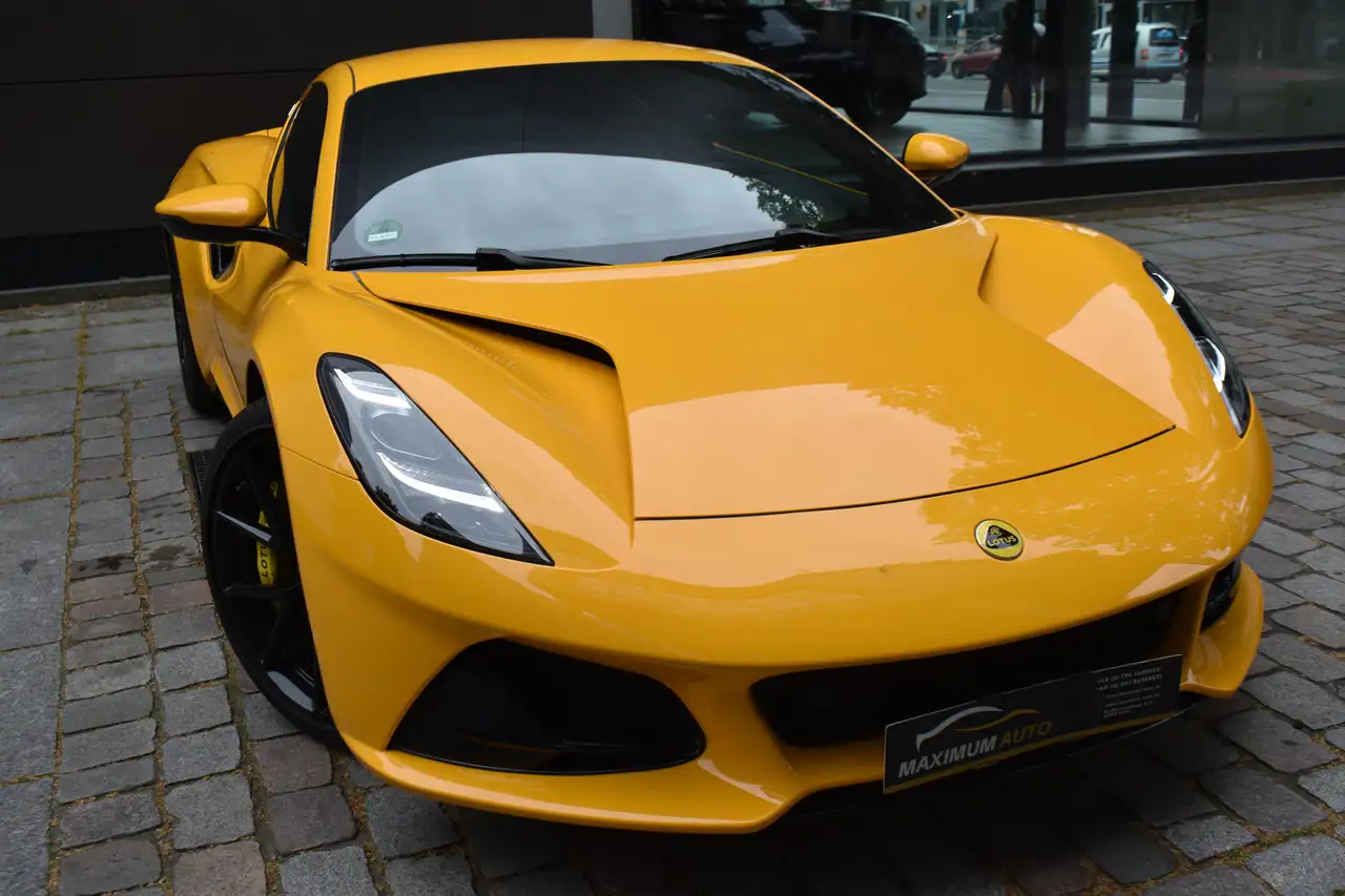 Lotus Emira 2024