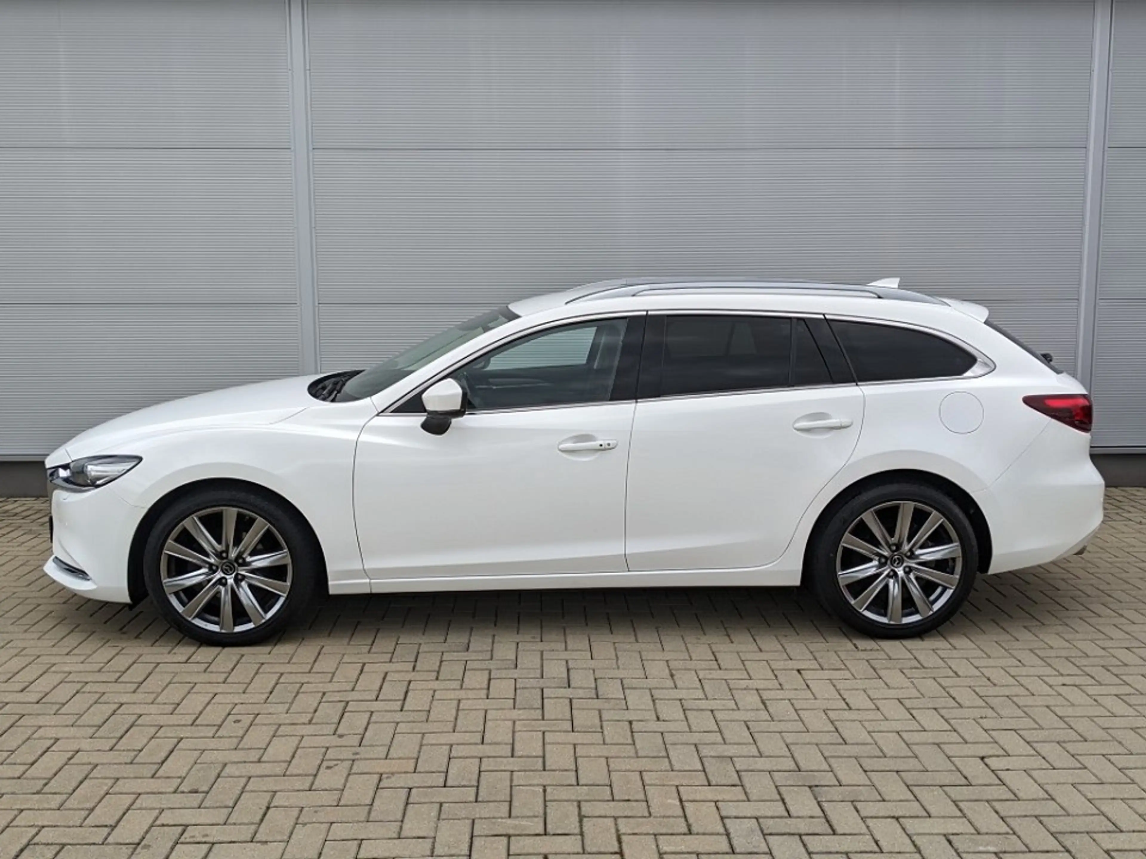 Mazda 6 Kombi 2.5l Sports-Line AHK Bose 360° Matrix-LED — photo 3