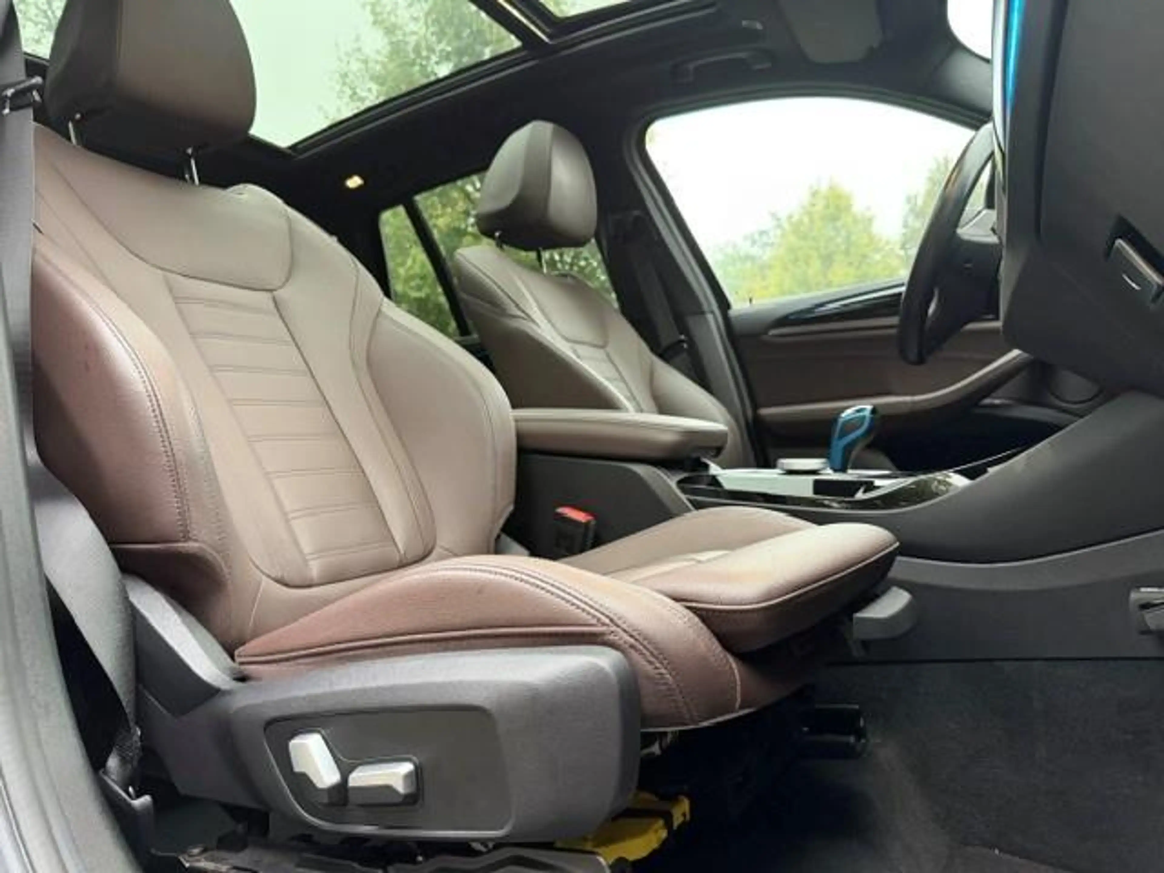 BMW iX3 High Executive 80kWh M-Pakket SOH 100% Pano/Trekha — photo 24