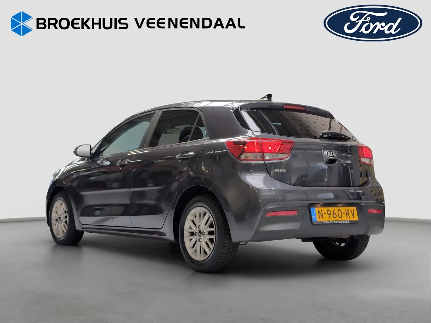 Kia Rio 1.2 DynamicLine | Camera | Navigatie | Cruise cont Grijs - 2