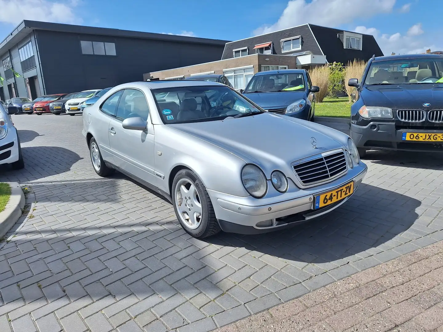 Mercedes-Benz CLK 320 Coupé Elegance / Vlotte auto / APK april 2027 Gris - 2