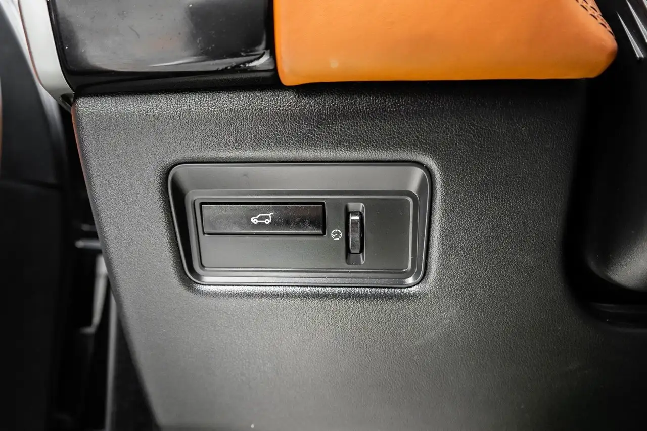 Land Rover Range Rover Sport снимка Land Rover Range Rover Sport