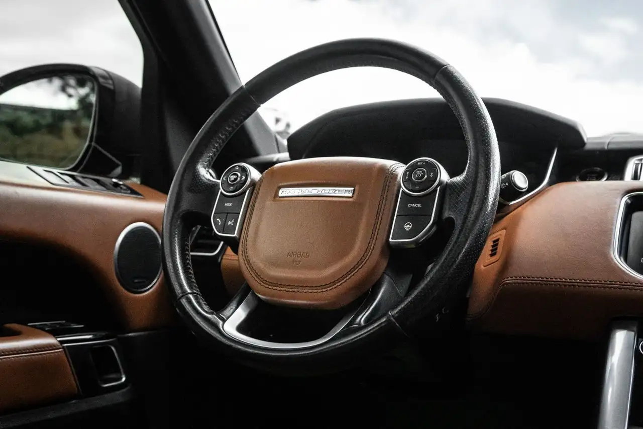Land Rover Range Rover Sport снимка Land Rover Range Rover Sport