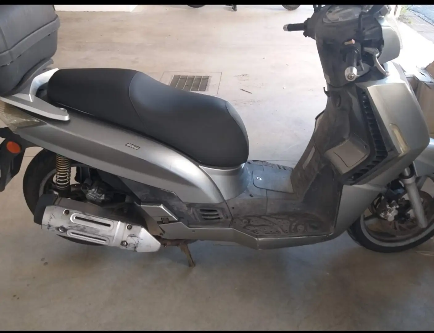 Kymco People 250 Argento - 1