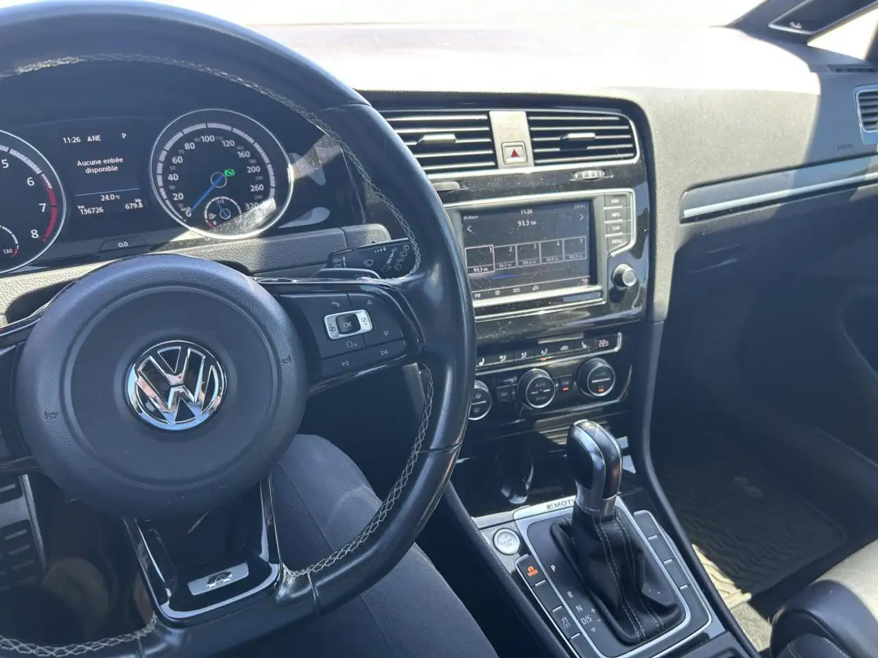 Volkswagen Golf R снимка Volkswagen Golf R