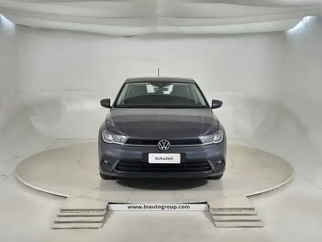 Volkswagen Polo view 2