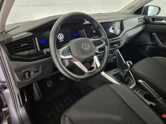 Volkswagen Polo view 5