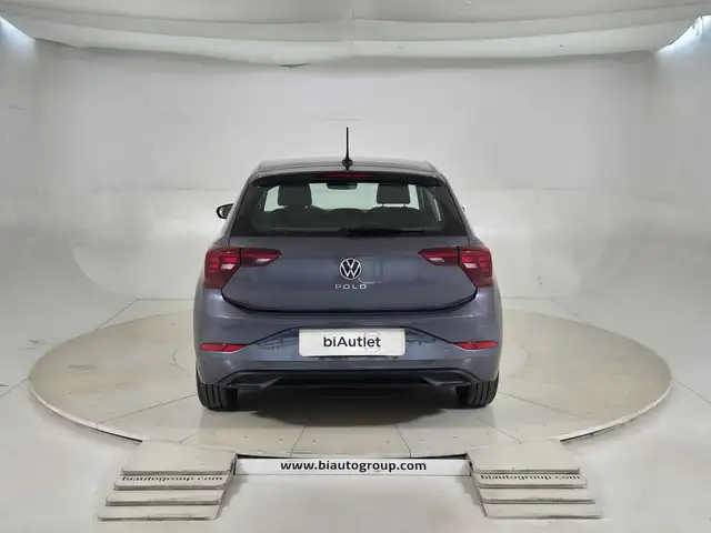 Volkswagen Polo view 3