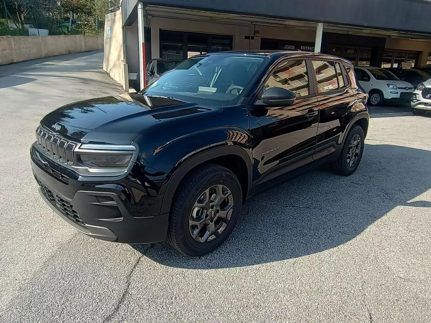 Jeep Avenger 1.2 Longitude 100cv - INCENTIVO ROTTAMAZIONE Rosso - 1