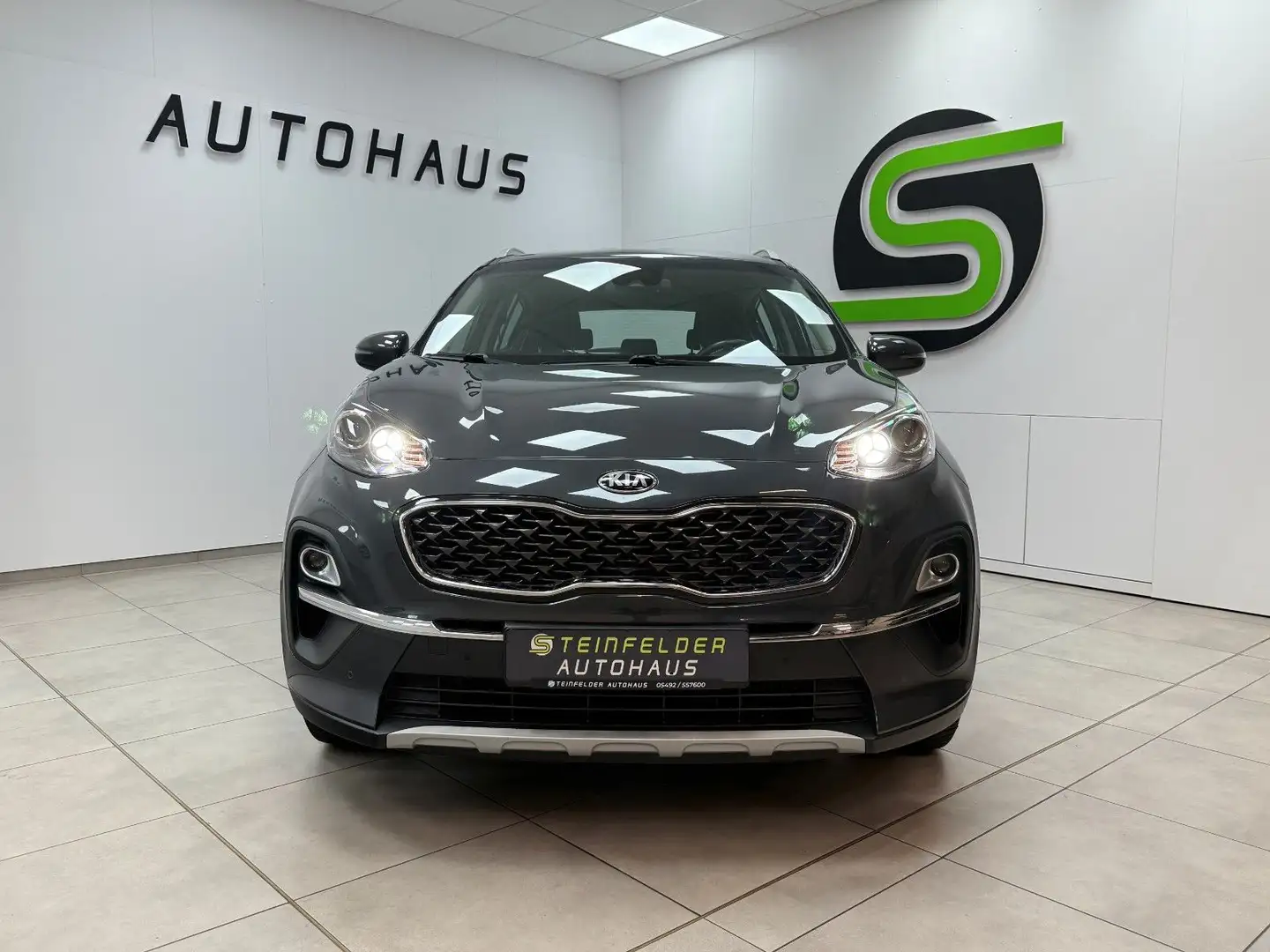 Kia Sportage 1.6 TGDI Vision 2WD/AUTOM/NAVI/KAMERA/S Gris - 2