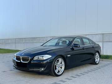 i F10*Sportsitze*Vollleder*M-Lenkrad*Bi-Xenon*Navi