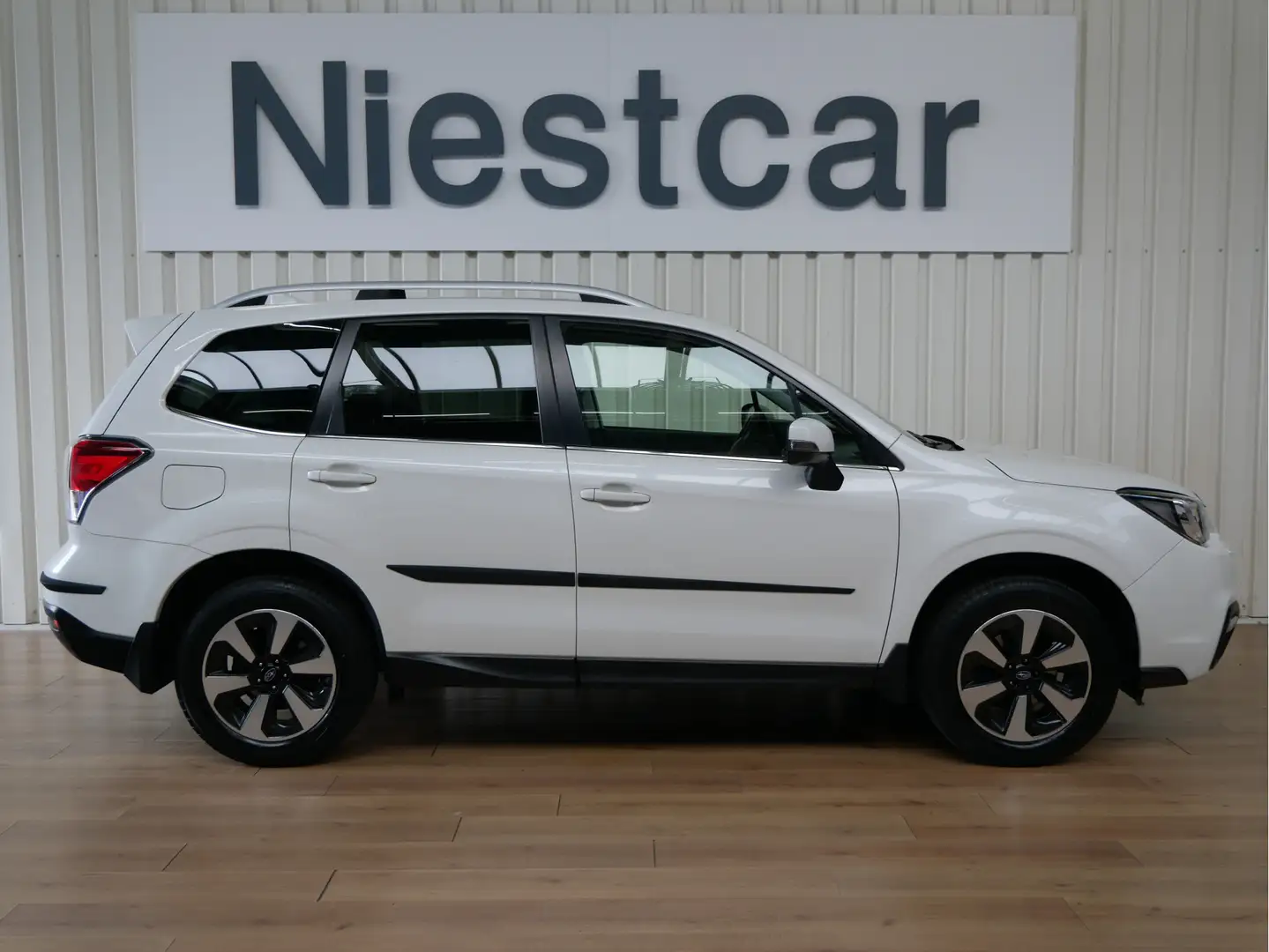 Subaru Forester 2.0 Premium Blanc - 2