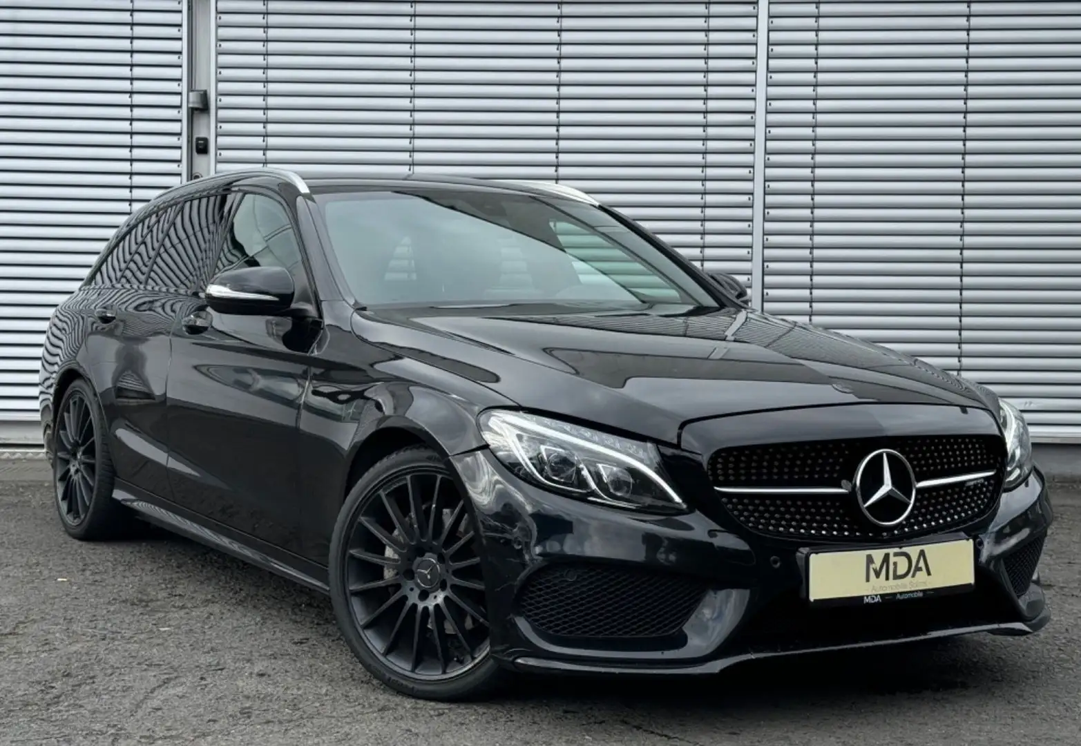 Mercedes-Benz C 200 CDI T AMG-Sportpaket Automatik 19-Zoll Чорний - 1