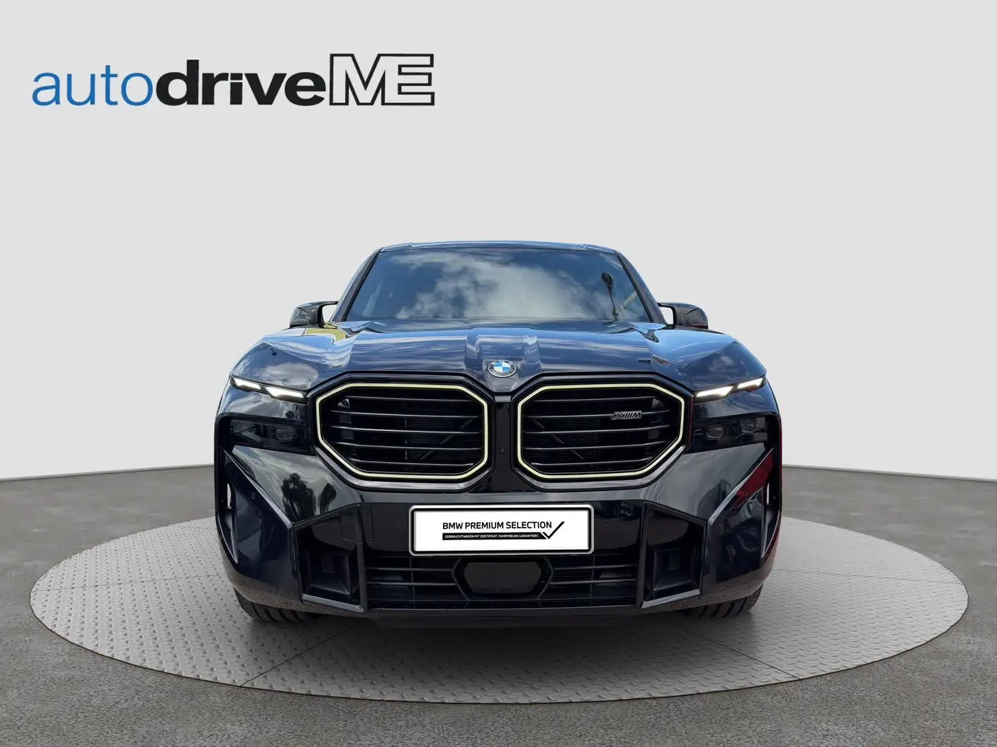 BMW XM 50e Schwarz - 2