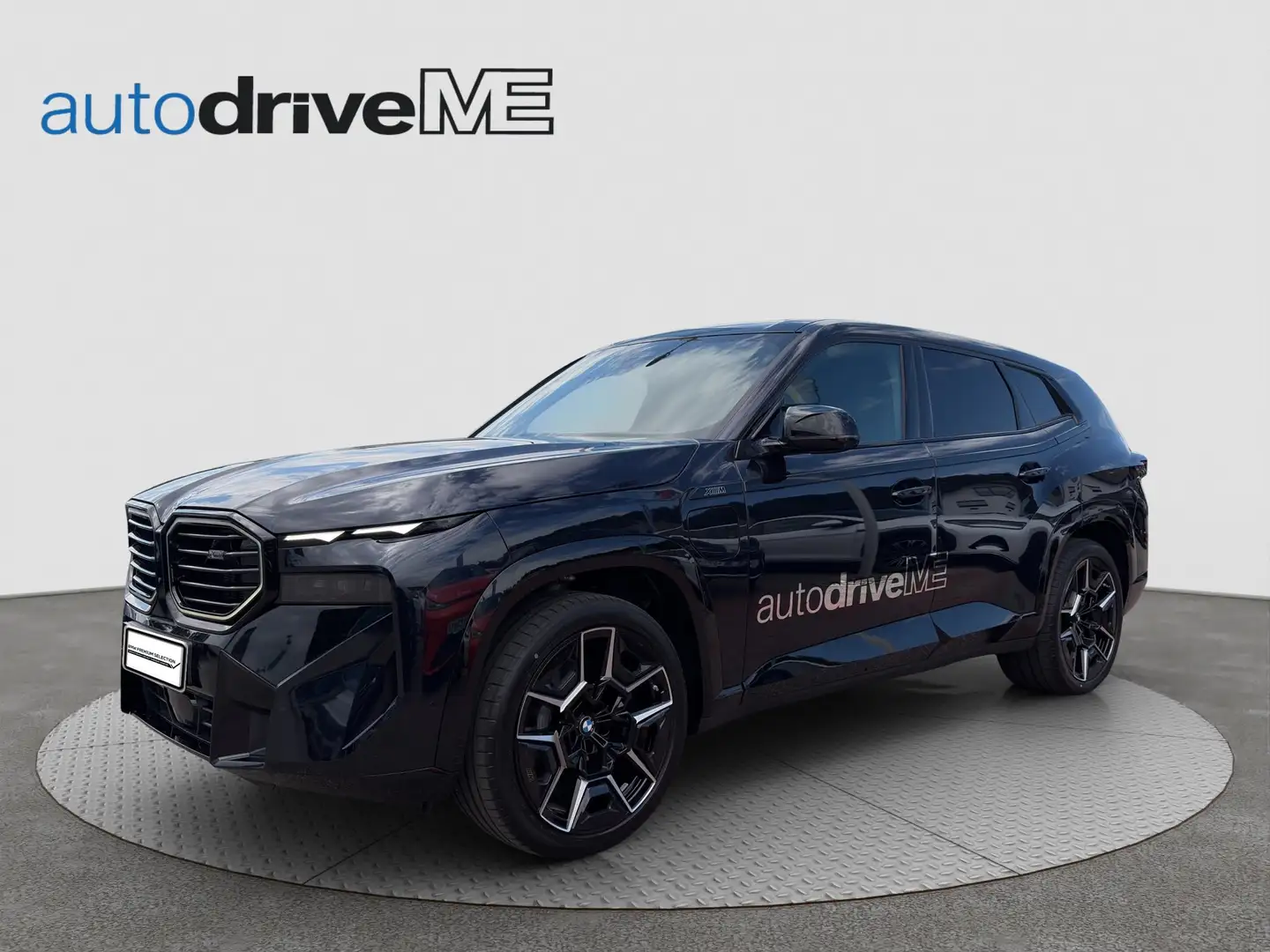 BMW XM 50e Schwarz - 1