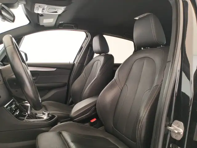 BMW 2 Series view 12